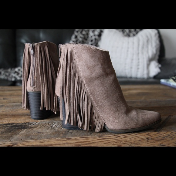 Candie's | brown suede heeled fringe ankle booties - Picture 4 of 6